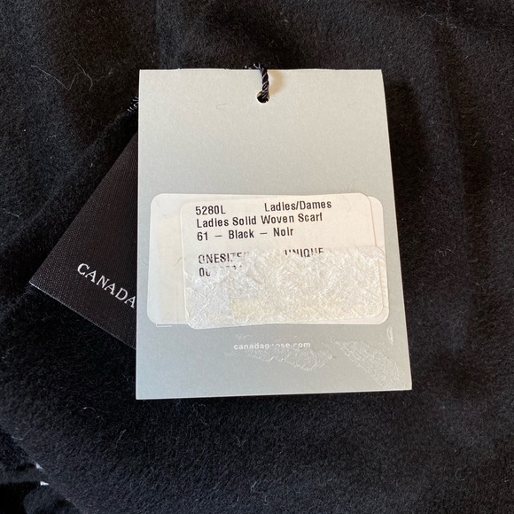 Canada Goose Ladies Solid Woven Scarf  Black - Picture 7 of 11